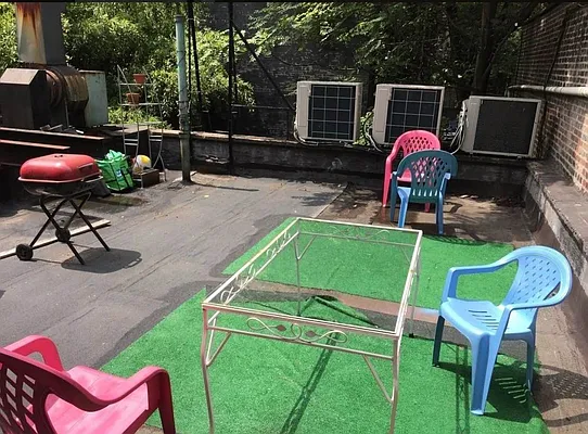 Rented by Salon Realty Corp | media 20