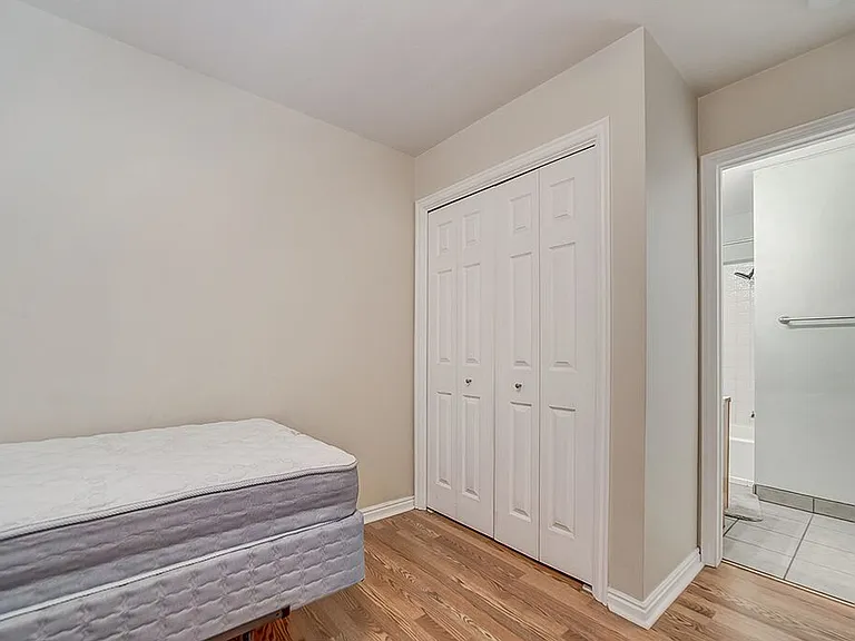947 N University Ave #8 — Photo 10