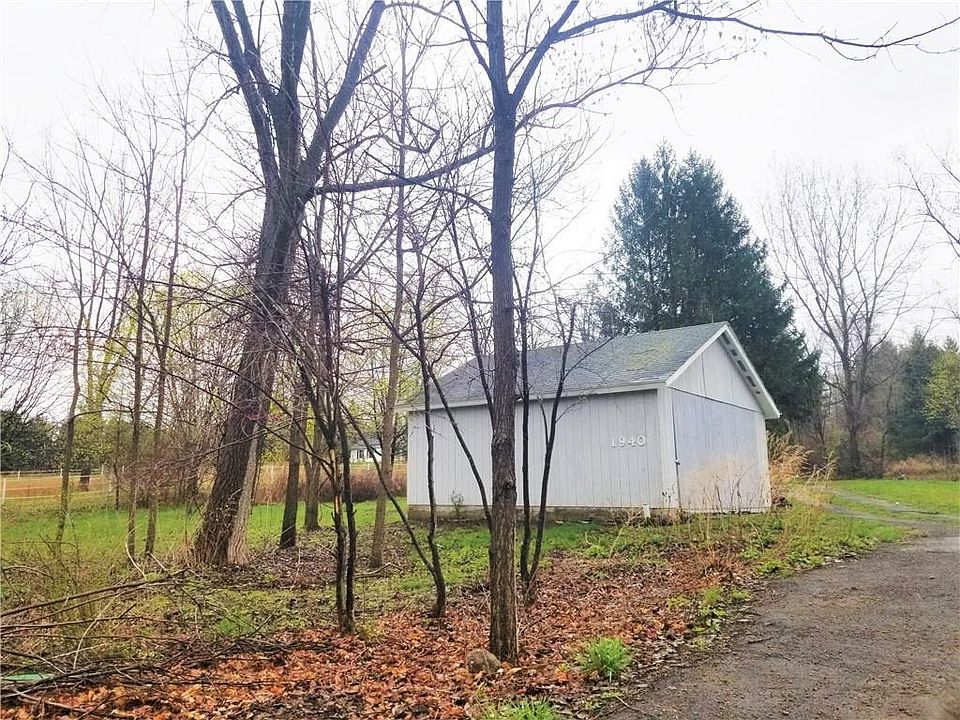 2nd image of 1940 Watson Hulbert Rd