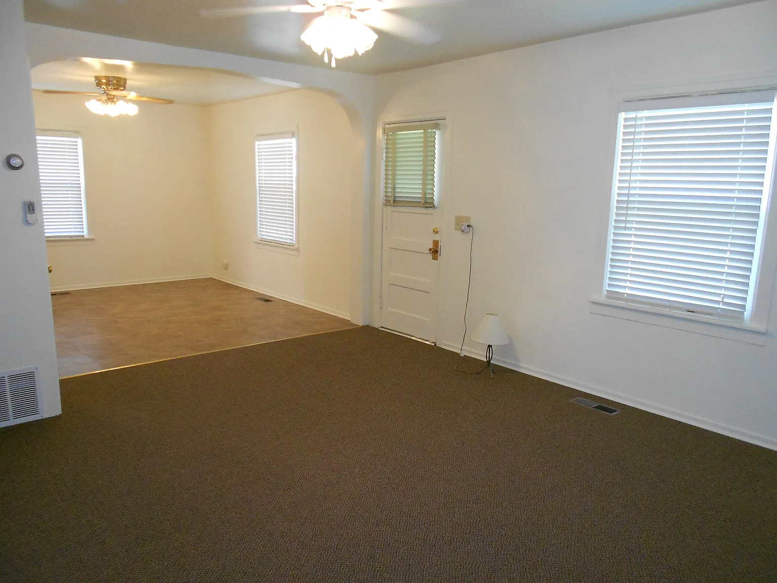 3 bed, 1410 sqft, $1,300 — Photo 3