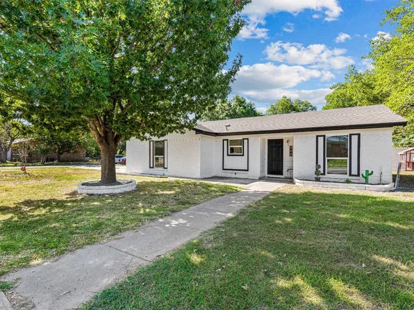 224 Buie Dr, Everman, TX 76140