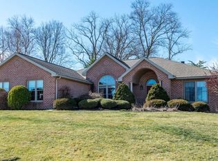 3665 Regency Ln, York, PA 17402
