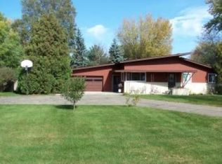 409 31st St NE, Rochester, MN 55906