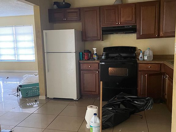 4th image of 1548 NW 11th Way