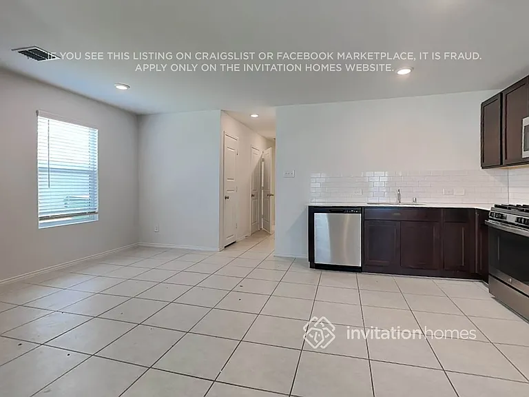 3018 Wallace Wells Ct — Photo 6