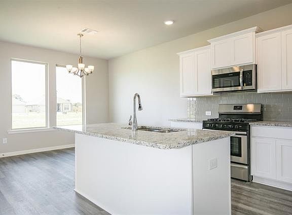 3rd image of 303 Windsor Woods Dr