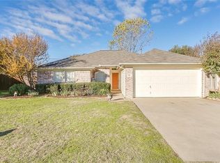 314 Comanche Walk, Joshua, TX 76058