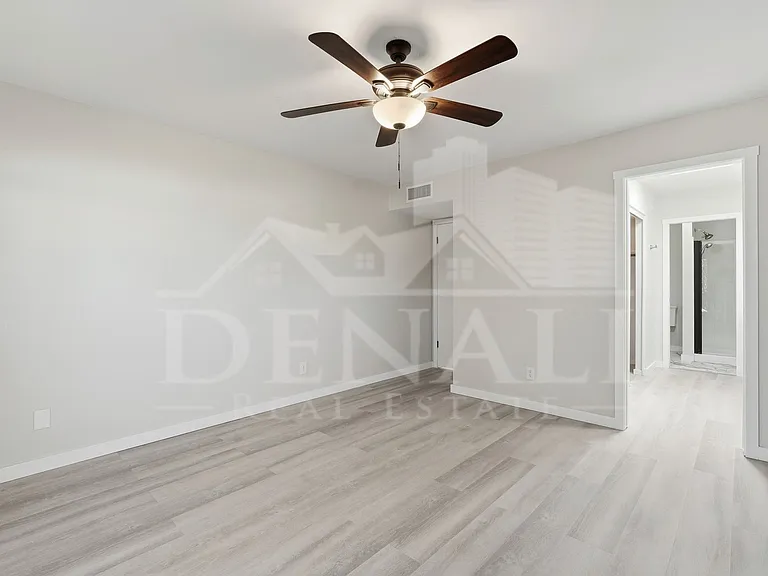 10602 E Elmhurst Dr — Photo 18