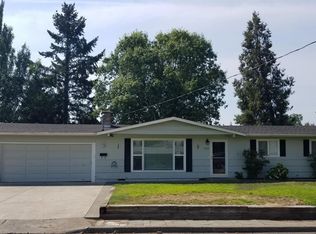 740 S 5th St, Central Pt, OR