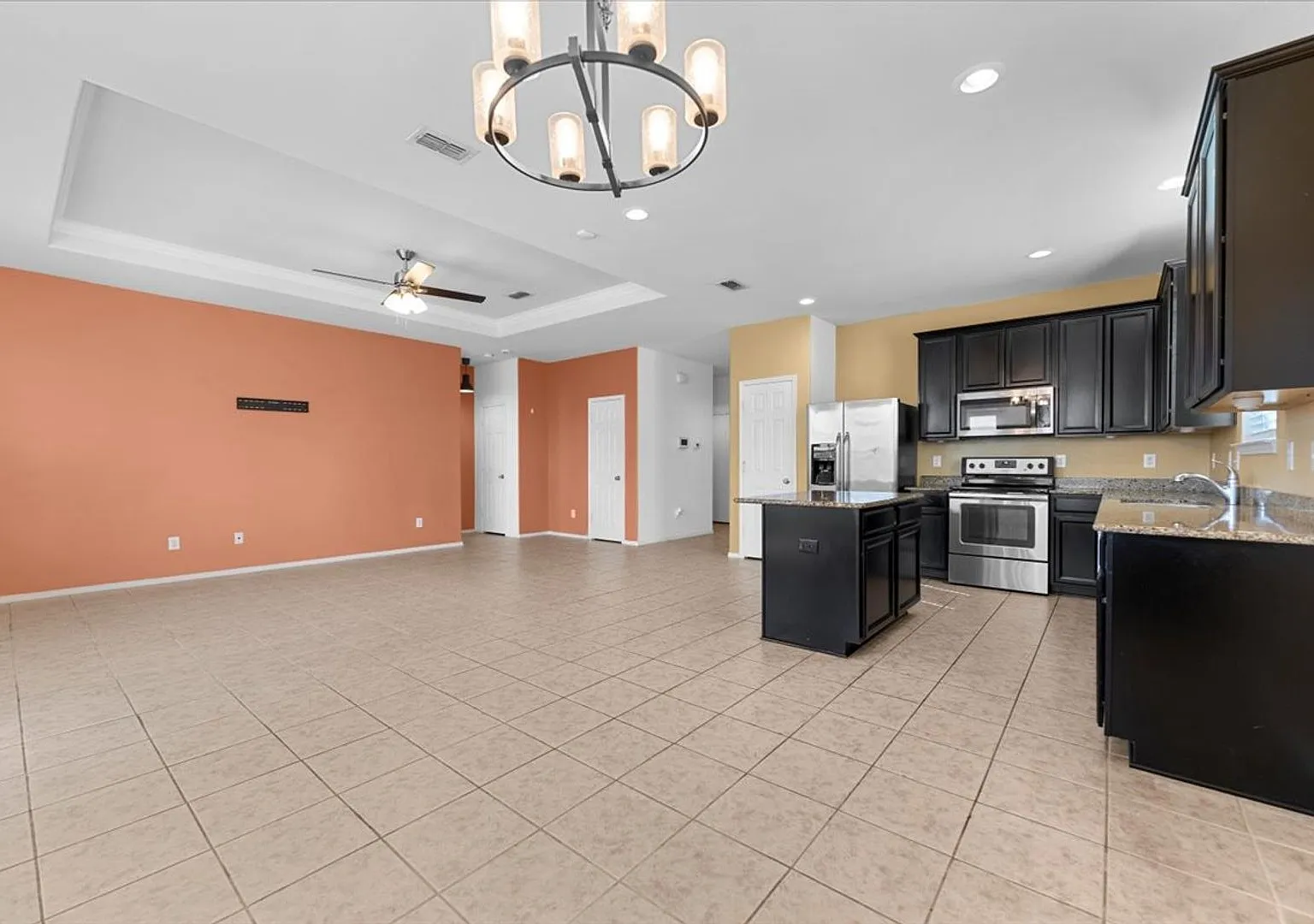 Beautiful Fort Worth Rental Move-In Ready! — Photo 3
