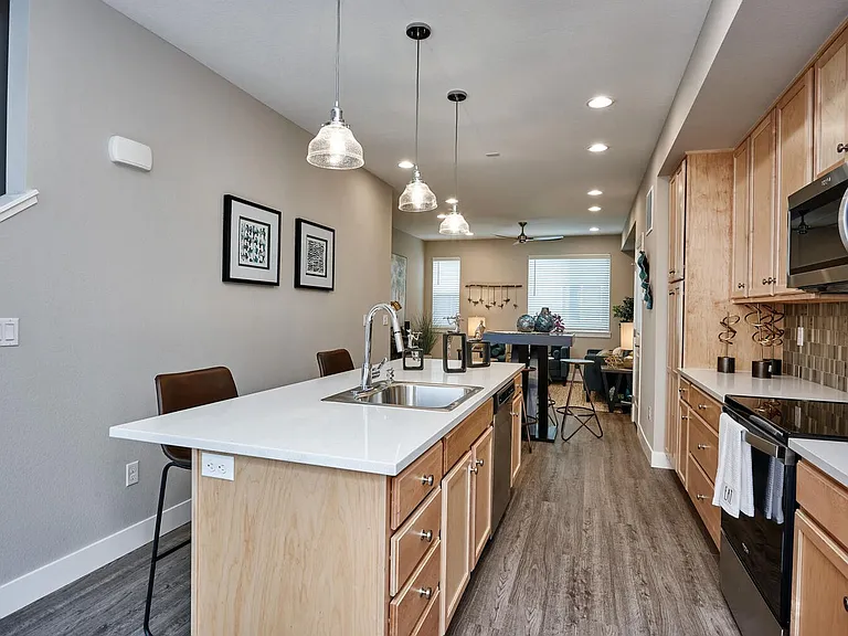 Creekline Townhomes — Photo 18