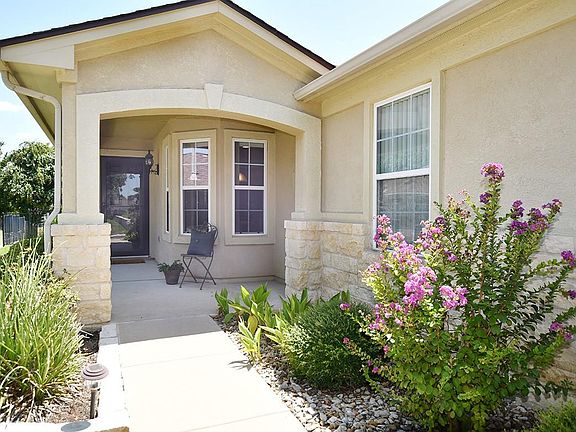 3rd image of 303 Salt Creek Ln