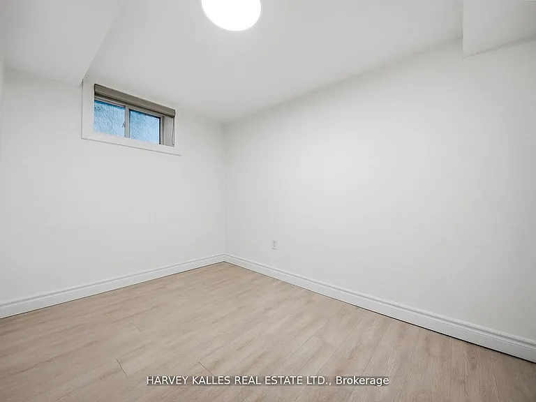 568 Northcliffe Blvd — Photo 35