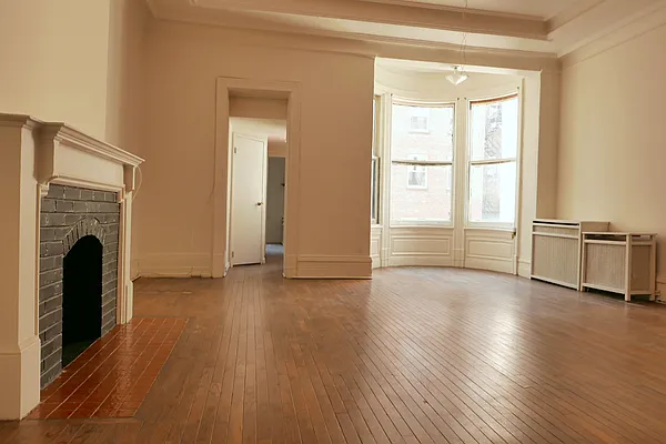 Rented by JK Dansar Corp | media 35