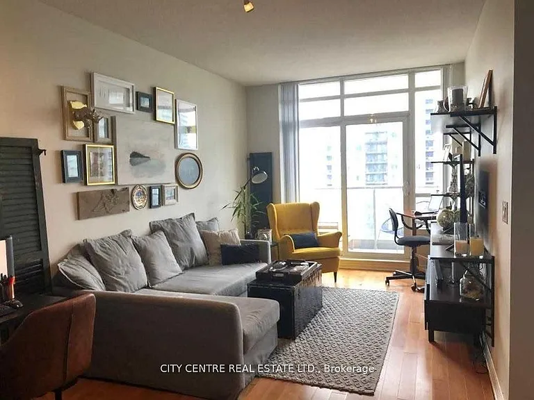 388 Prince Of Wales Dr #1907 — Photo 14