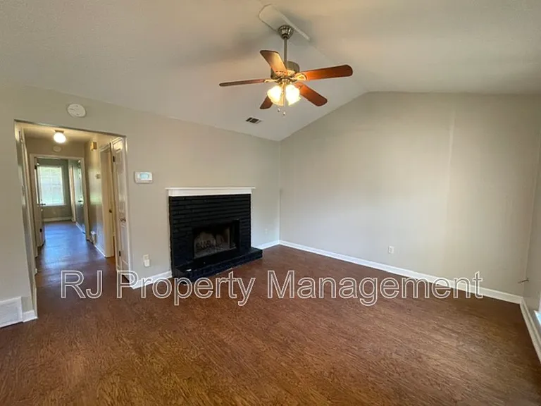 6426 Ashton Rd — Photo 4