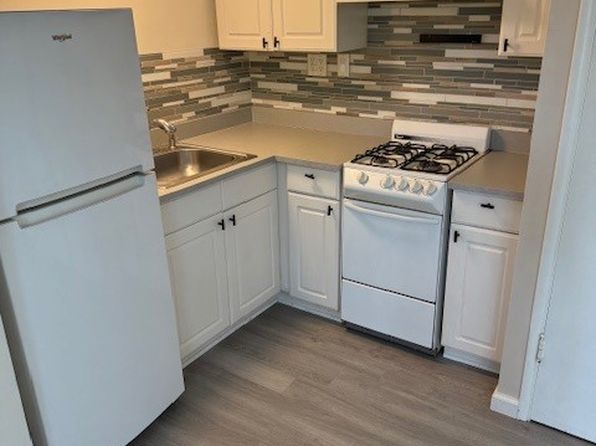 650 E Palm Canyon Dr APT 3