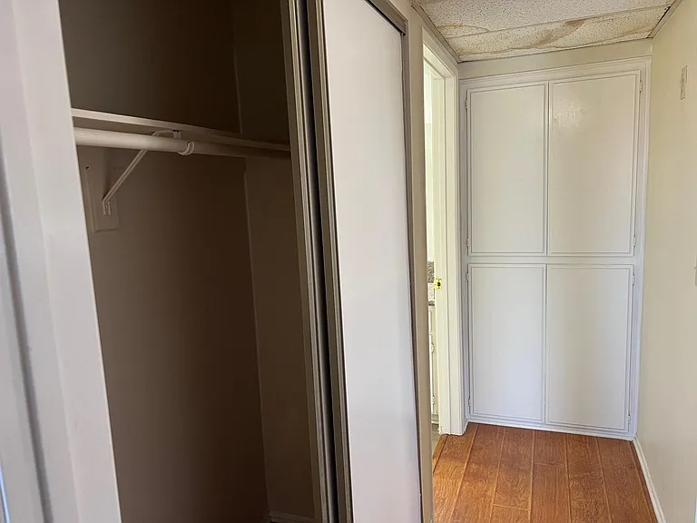 17302 Chatsworth St #7 — Photo 10