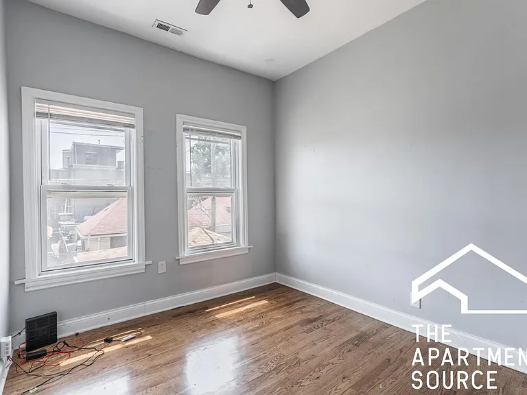 2818 N Drake Ave #2R — Photo 3