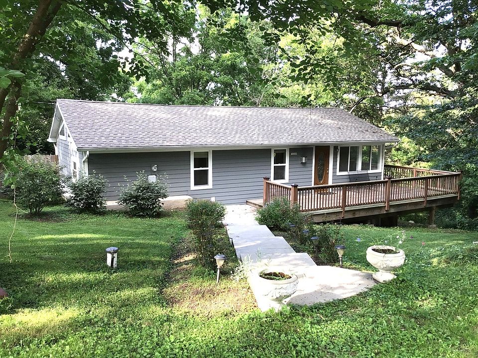 1st image of 7N089 Woodlawn Ave
