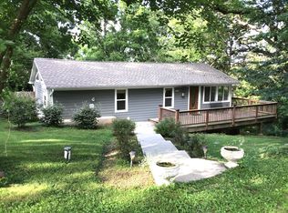 7N089 Woodlawn Ave, Saint Charles, IL 60174