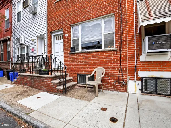 1519 Emily St, Philadelphia, PA 19145