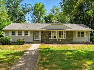 925 Williams St, Longmeadow, MA 01106