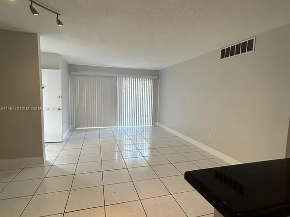 4650 NW 79th Ave APT 1H, Doral, FL 33166