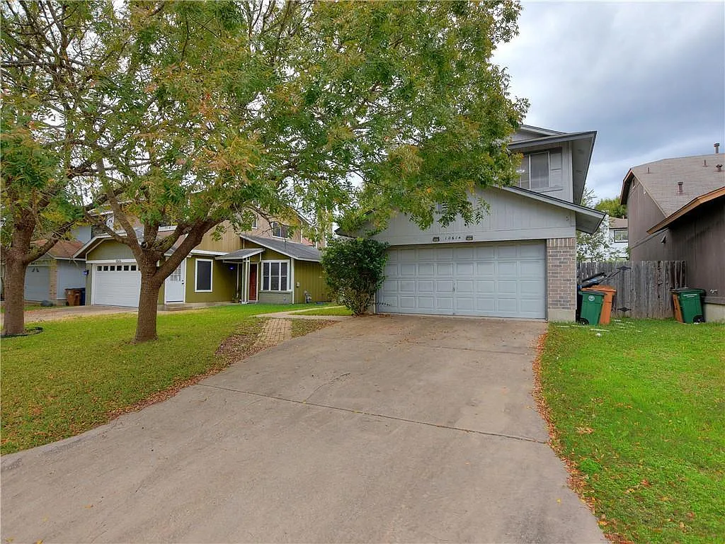 3 bed, 2.5 bath, 1352 sqft, $1,975 — Photo 3