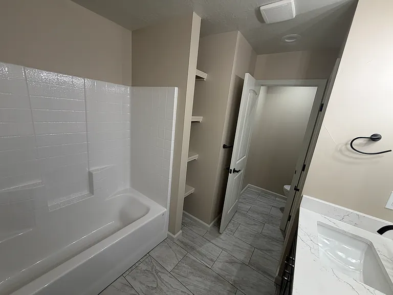 1701 S Washington Ave #B — Photo 2