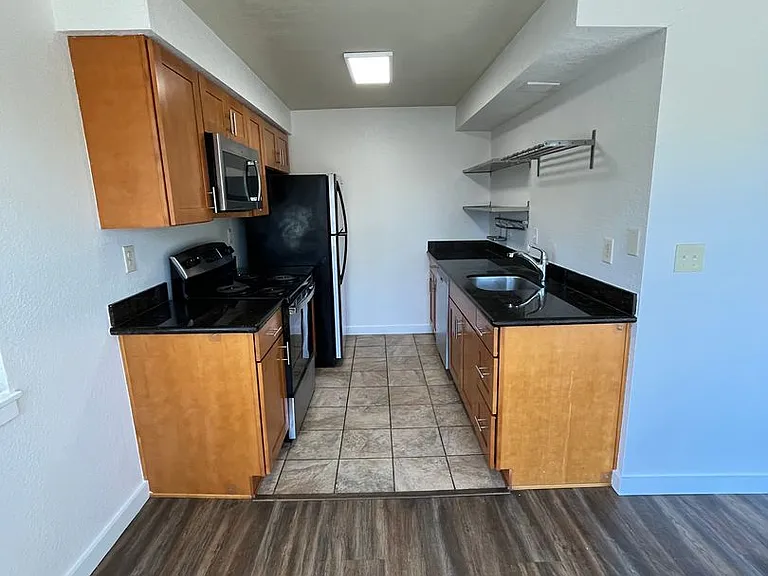 Park Place Apartments — Photo 7