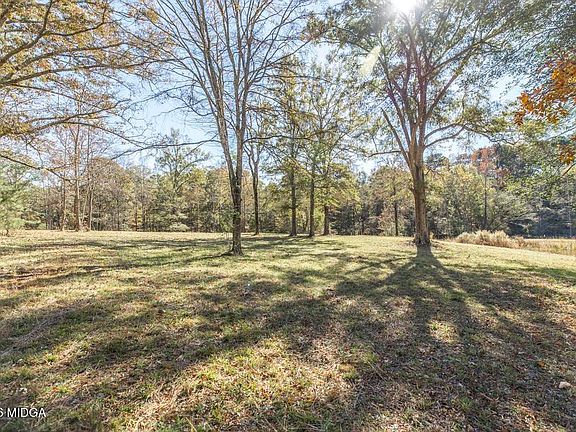 2nd image of 1701 Blue Springs Rd