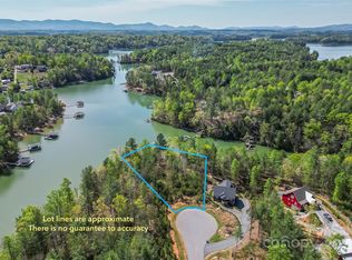 2313 W Blue Water Dr #13, Morganton, NC 28655