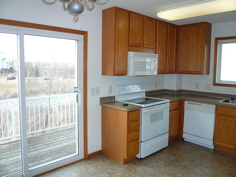 4824 Elm Dr N #6 — Photo 6