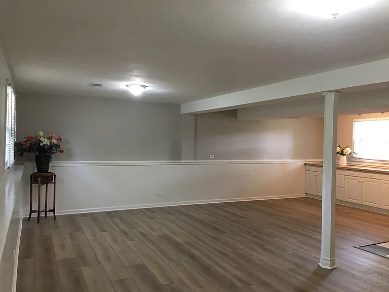 25W135 Essex Ave — Photo 14