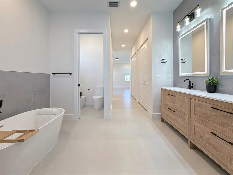 14671 Lillian Cir — Photo 13