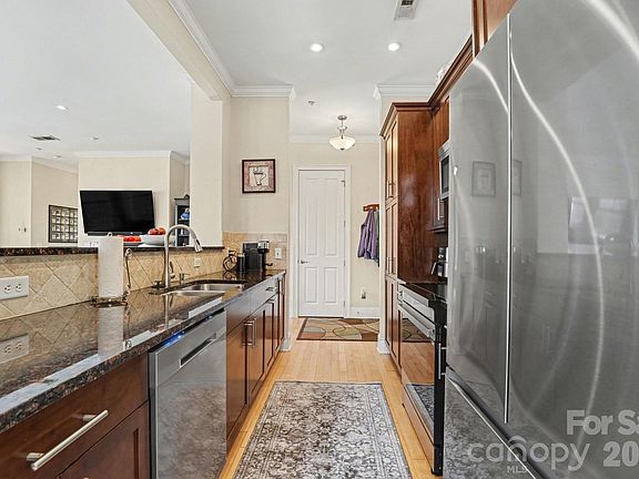 4th image of 5425 Closeburn Rd APT 210
