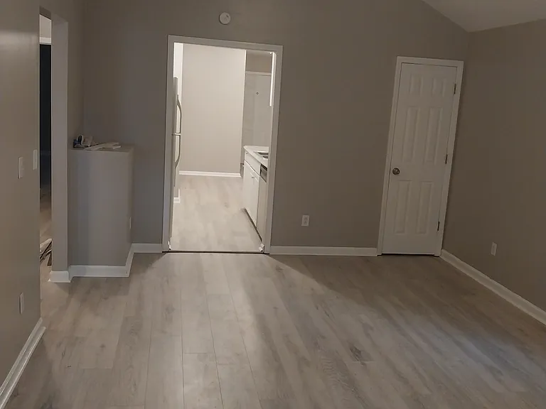 2203 Bennett Ave — Photo 9
