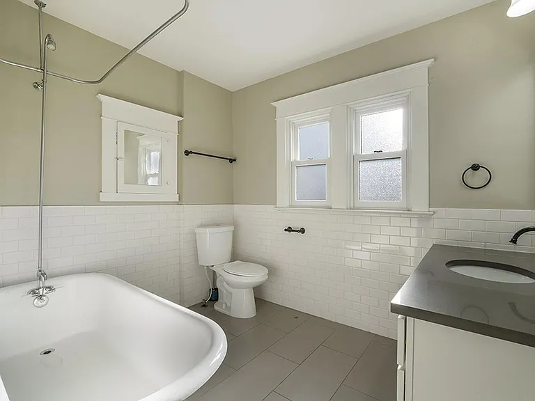 5324 N Maryland Ave — Photo 18