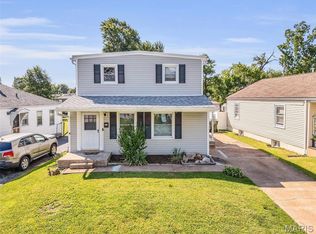 10724 Saint Matthew Ln, Saint Ann, MO 63074