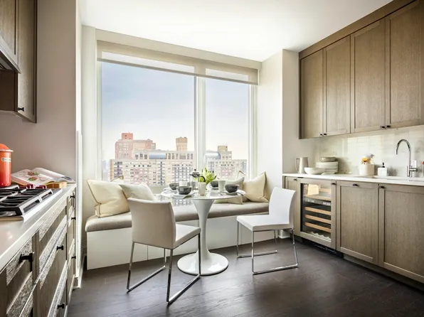 205 East 92nd Street image 1 of 17