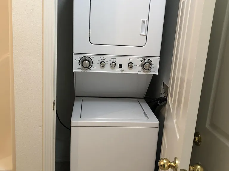 1205 N Oakland Ave #1 — Photo 8