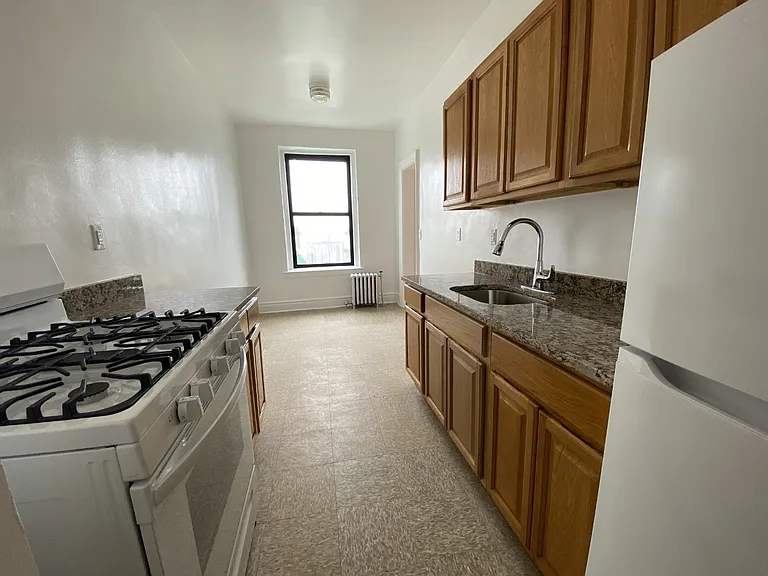 1560 Grand Concourse #409 — Photo 2