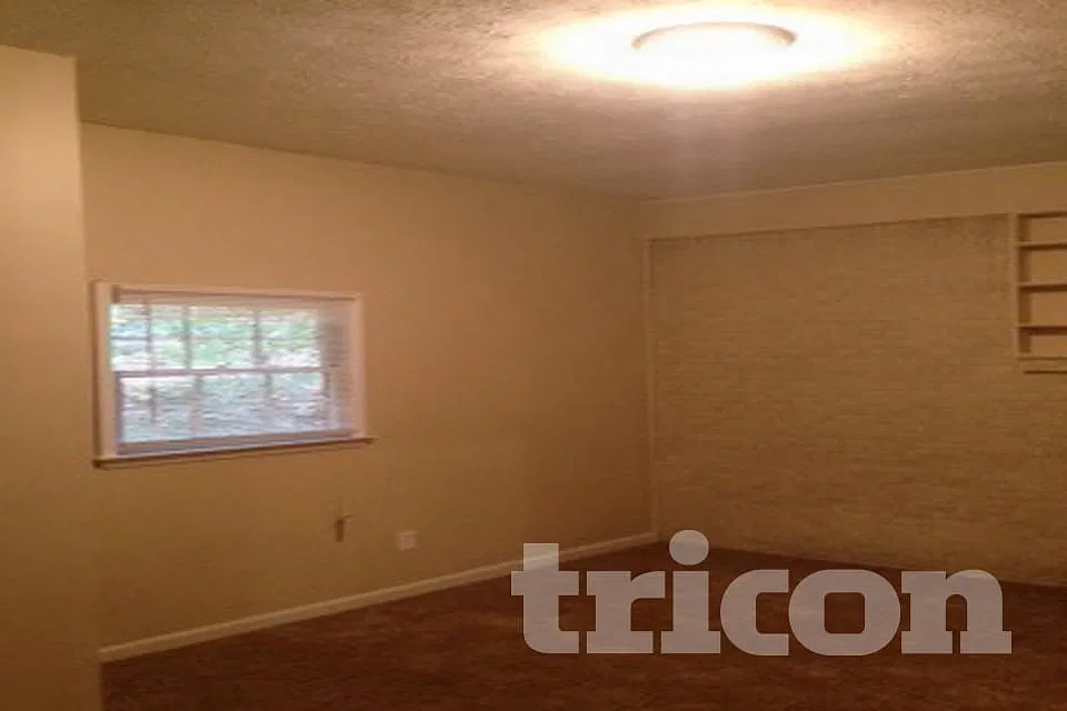 356 Sherwood Drive Lawrenceville GA — Photo 3