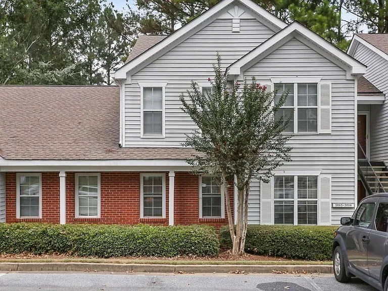 3083 Westwood Way — Photo 1