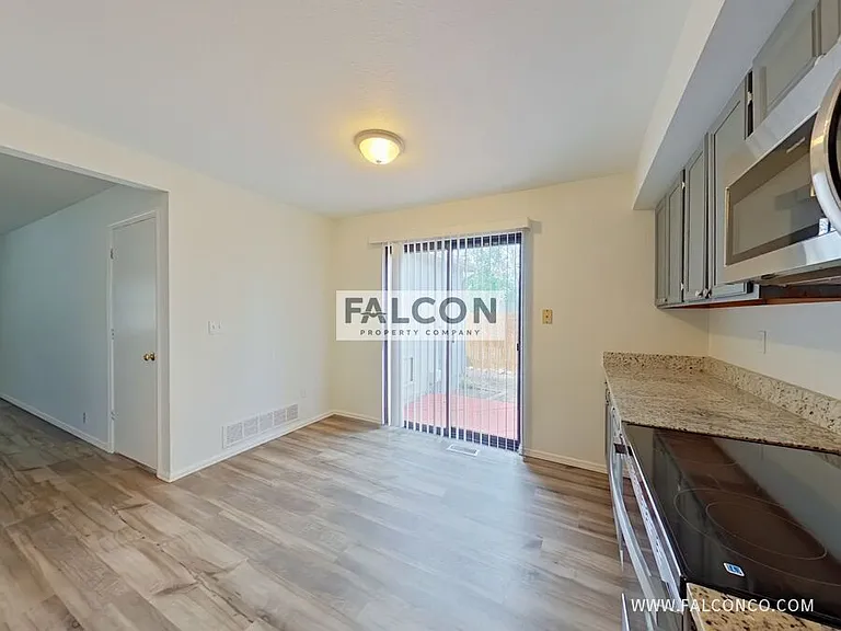 5949 Wisteria Dr — Photo 7
