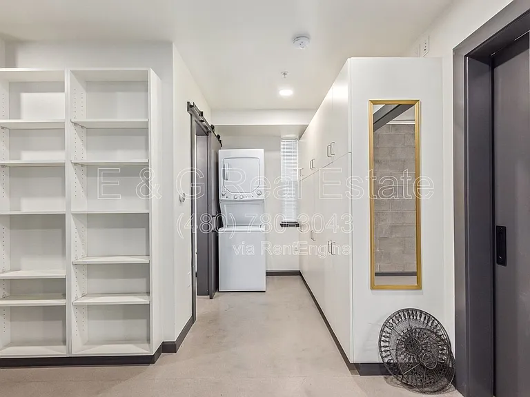 129 N 11th Ave #1B — Photo 11