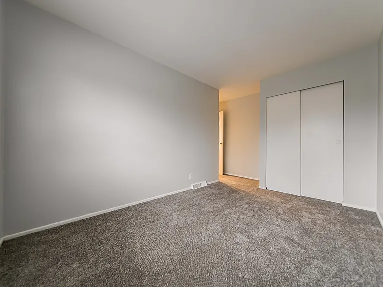 River Run Apartments — Photo 8