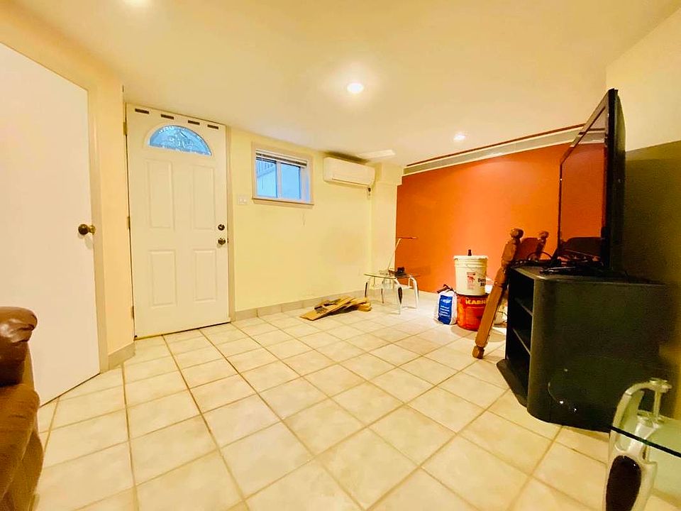 2nd image of 21-12 29th St #1G