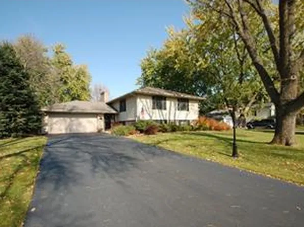 9833 Xerxes Curv, Bloomington, MN 55431